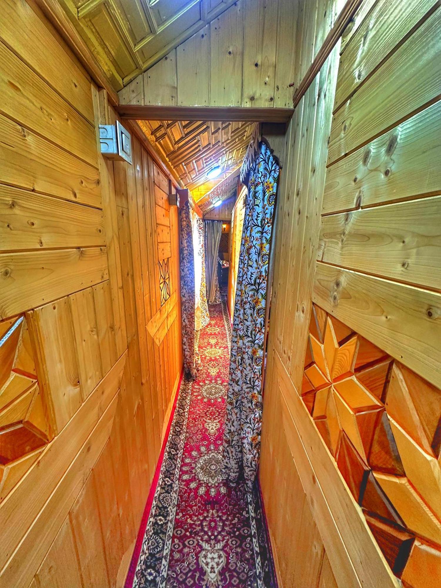 Lala Rukh Group Of Houseboats Ξενοδοχείο Σριναγκάρ Εξωτερικό φωτογραφία