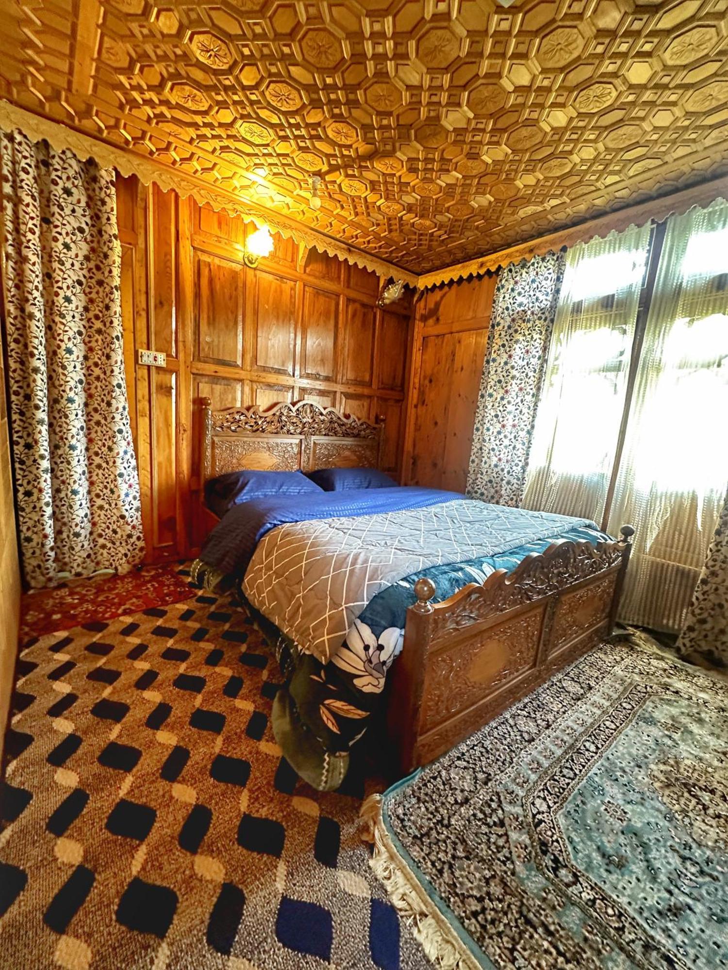 Lala Rukh Group Of Houseboats Ξενοδοχείο Σριναγκάρ Εξωτερικό φωτογραφία
