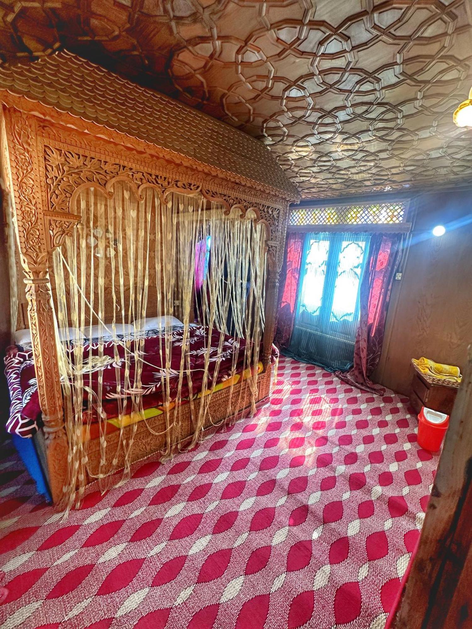 Lala Rukh Group Of Houseboats Ξενοδοχείο Σριναγκάρ Εξωτερικό φωτογραφία